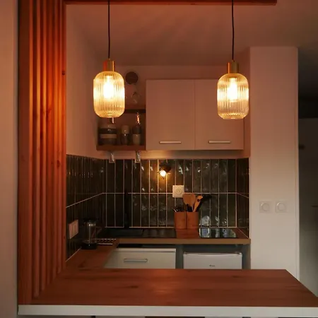 Chaleureux En Bord De